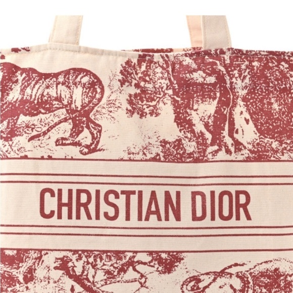 CHRISTIAN DIOR 
Straw Dioriviera Tote Red. Novelty bag/VIp Gift with purchase. - Picture 6 of 8